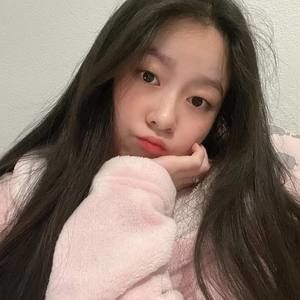 Meet your Posher, Ly